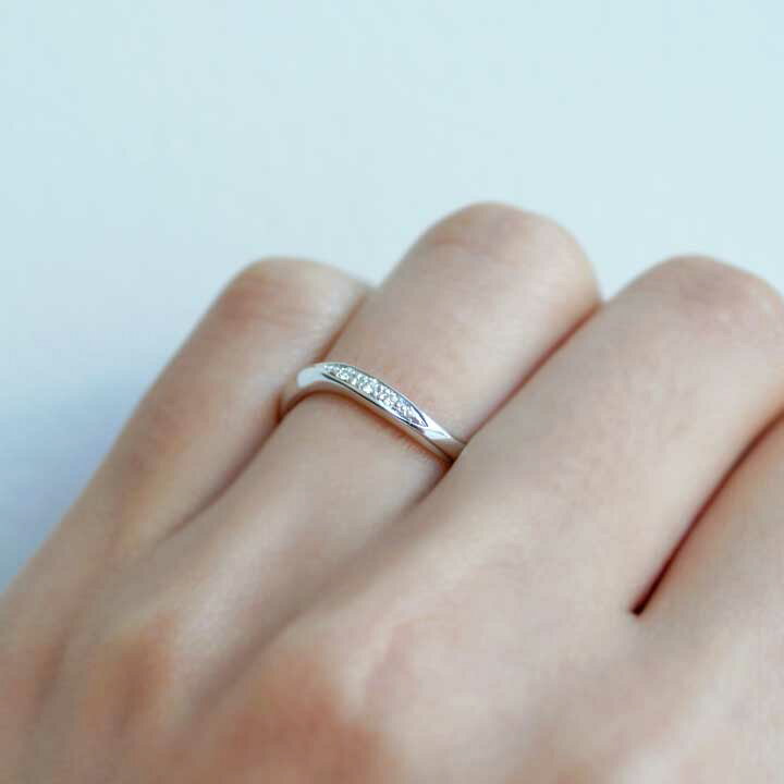 楽天市場】ペアリング 結婚指輪 リング ダイヤモンド 3石 ウェーブ K10 