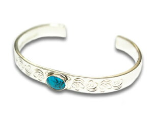 yFIRST ARROW's/t@[XgA[YzuFlat Hammered 8mm Arabesque Carving Bungle with Turquoise/^[RCYt8mmJoOv(BR-CUS-026)(lCeBu/CfBA/WG[/AJW/ANZ