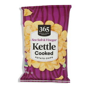 365by�z�[���t�[�Y�}�[�P�b�g �V�[�\���g�r�l�K�[ �P�g���|�e�g�`�b�v�X 226g 365 by Whole Foods Market, Sea salt Vinegar Kettle Potato Chips, 8 OZ �y�����񂹏��i�z