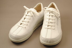フィンコンフォート finn comfort Finnamic ナースシューズ フィンナミック 2913 OTARU ホワイト 1日10000歩以上歩くといわれる看護士の方には丈夫でしっかりと足をサポートする靴がおすすめです。【smtb-KD】fsp2124