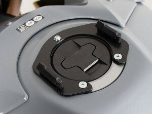 Hepco & Becker �^���N�����O�x�[�V�b�N�t�@�X�e�i�[�t���^���N�o�b�O�p Suzuki V-Strom 800 DE (2023-) |