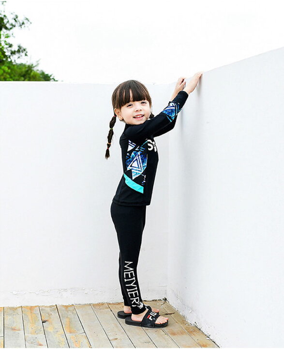 楽天市場 4点セット キッズ 水着 男の子 子供水着 女の子 男の子 セパレート トランクス キッズ 水着 子供 水着 ジュニア 水着 フィットネス 日焼け防止 レギンス 上下セット ウェットスーツ スクール水着 みずぎ 長袖 ラッシュガード キャップ付き Kira 楽天市場 4点セット キッズ 水着 男の子 子供水着 女の子 男の子 セパレート トランクス キッズ 水着 子供 水着 ジュニア 水着 フィットネス 日焼け防止 レギンス 上下セット ウェットスーツ スクール水着 みずぎ 長袖 ラッシュガード キャップ付き Kira