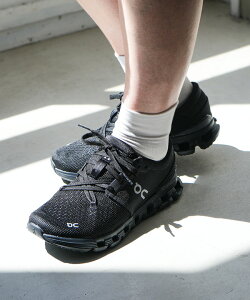 [3WE30070106]On(I) Cloud X 4 NEhX4 fB[X V[Y Xj[J[ g[jOV[Y X|[c W mg[