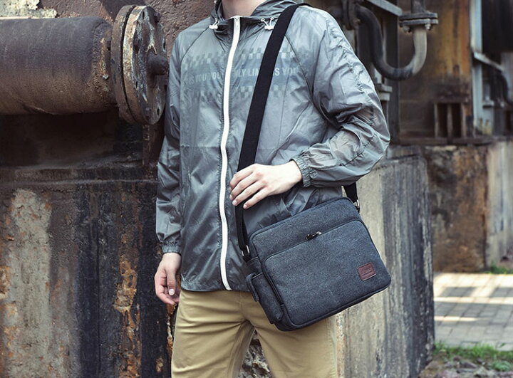 楽天市場 Woodybelly ショルダーバッグ メンズ 帆布 キャンバス生地 ペットボトルホルダー付 斜め掛け 斜めかけバッグ 大容量 多収納 軽量 軽い 男性 父の日 祖父 40代 50代 60代 70代 プレゼント 肩掛けバッグ 使いやすい おススメ 旅行用カバン 海外旅行 鞄 Woodybelly