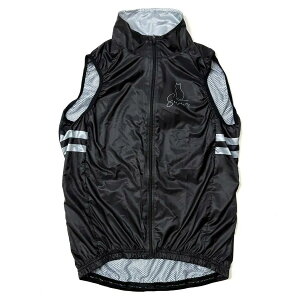 �Z�u���C�^���A Cafe Cat Gilet �`���R�[��