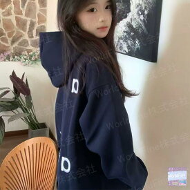 裏起毛あり 裏起毛なし 選択可 レディースパーカー トレーナー 可愛いパーカー フェミニン レディーストップス フード付き レディース洋服 普段着 英文字 秋冬パーカー レディーストレーナー フード付きトレーナー 秋 秋服 長袖 ゆったり 体型カバー SLUD093(2色M-2XL)