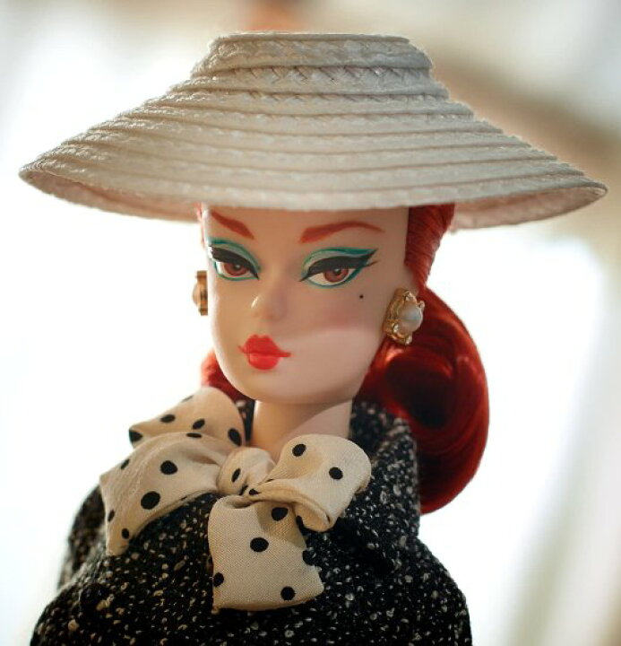 楽天市場】Barbie 黒と白のツイードスーツバービー人形 : ワールド 
