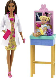 Barbie バービー小児科医のプレイセット、ブルネット人形（12インチ）、試験テーブル、X線、聴診器、ツール、クリップボード、患者人形、テディベア、3歳の年
