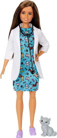Barbie 3歳以上のキャリアペットプリントドレス、メディカルコート、靴、子猫の患者、バービーペットの獣医のブルネット人形、マルチ