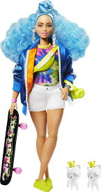 Barbie バービーエクストラドール＃4、曲線、2匹のペットの子猫、エクストラカリーブルーヘア、レイヤード衣装、スケートボード、複数の柔軟なジョイント、子
