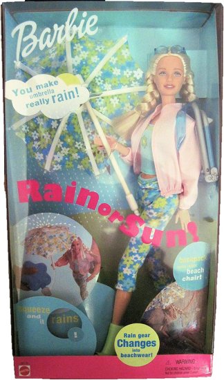 Barbie バービーの雨や太陽！レインギアとビーチウェア付きの人形