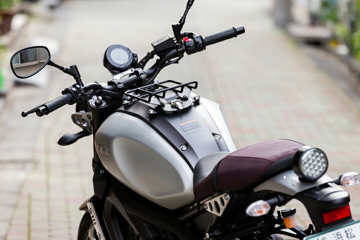 楽天市場】1年保証付 ツーリングネット付XSR900専用クラシックタンク 
