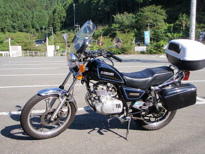 楽天市場 送料無料 スズキ Gn125 Gn125f Gn125h 汎用ウインドスクリーン Ws 02クリア スモーク ウインドシールド 風防 シールドスクリーン ウインドプロテクター バイク 外装 パーツ カスタム World Walk ワールドウォーク あす楽 バイクパーツのワールドウォーク