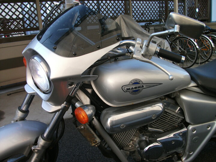 楽天市場 V Twin Magna250 V ツイン マグナ250 汎用ビキニカウル タイプaeroスクリーン 純正色塗装 Abs製 ボルト付 バイクパーツのワールドウォーク