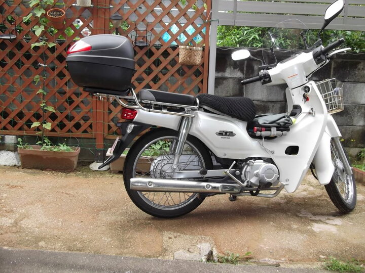 楽天市場 送料無料 ホンダ スーパーカブ110 対応 リアボックス 30l Hwb 30トップケース 汎用 フラップ式 バイクボックス ブラック ツーリング 通勤 カスタム パーツ バイク 積載 外装パーツ 耐衝撃 ボルト カッパ World Walk ワールドウォーク あす楽 バイクパーツの