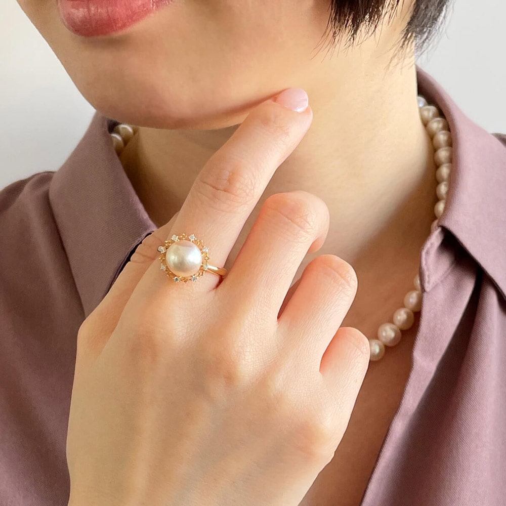 【受注発注品】あこや真珠 ダイヤ取り巻き パールリング 9.0-9.5mm AAB K18 0.10ct ゴールド 18金 [高品質  LUXE-リュクス] [n6](本真珠 リング 指輪 大人カジュアル 冠婚葬祭 フォーマル 結婚式 記念日 真珠婚 プレゼント) | 真珠の卸屋さん