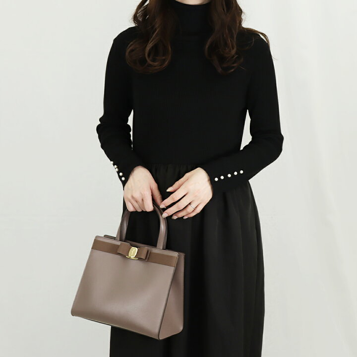 楽天市場】フェラガモ 2WAYバッグ 【VARA：ヴァラ】 21I290 741078 