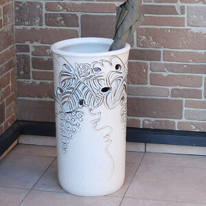 【11月1日限定11%OFFクーポン】傘立て 陶器傘立て 信楽焼かさたて 和風傘立て 傘入れ 壷 しがらき カサタテ やきもの傘立て かさたて陶器 玄関 花器 花瓶 ぶどう傘立て ブドウ kt-0343