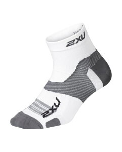 2XU ���F�N�^�[ �E���g�����C�g1/4 �N���[�R���v���b�V�����\�b�N�X UA7028E WHT/GRY