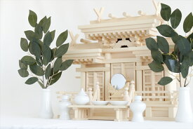 マス組付き屋根違い三社 大 唐戸 ■ 美しい、東濃桧 ■ 升組造り 屋根違い 大型 ■ 木の風合 金具の無い 唐戸扉 マス組付 神具セット 神棚 神棚 神具 仏具 盆提灯 やまこう 山幸