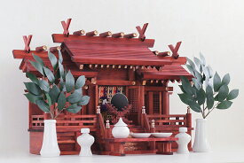 神棚セット モダン 三社 白色神具 ■ 紅いお社 御簾 〜黎明の宮〜 和染め 彩り 家具調モダン神棚 神棚 神具 仏具 盆提灯 やまこう 山幸