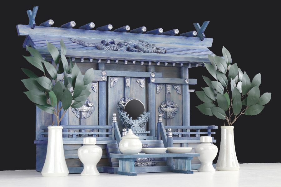 青龍 通し屋根三社 神棚セット  真珠色の神具セット 彩りモダン パールブルー 正規激安