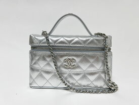 CHANEL シャネル トップハンドル ヴァニティケース ショルダーバッグ 斜め掛け グレインドカーフ マトラッセ キャビアスキン シルバー 2026SS AP4804 超美品【中古】