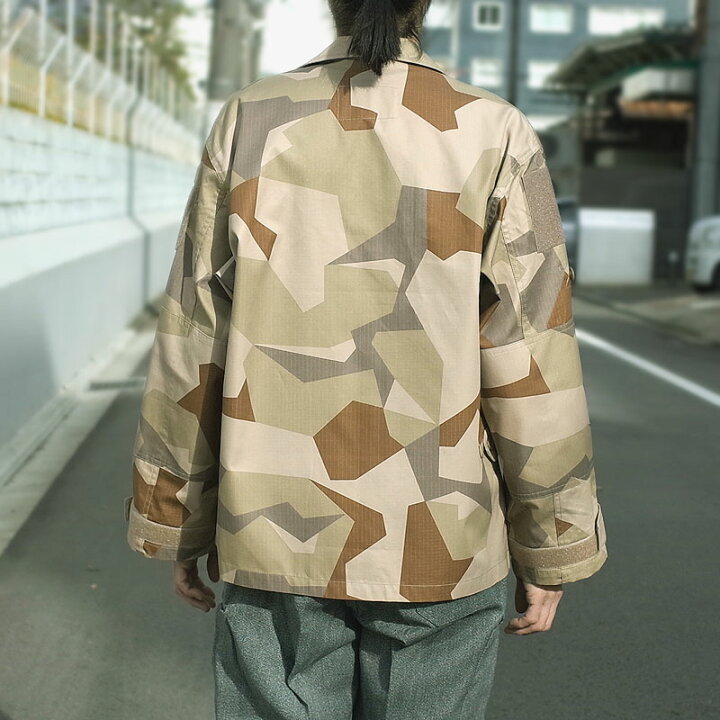楽天市場】スウェーデン軍タイプ UF90 フィールドシャツ デザートカモ 
