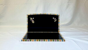 黒塗り 木目 衝立・台 写真枠付き雛人形お道具 飾台 屏風 親王飾り 雛人形 ひな人形 初節句 ひな祭り 桃の節句 小さなお雛様 コンパクト お雛様 海外へのお土産 お祝い