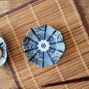 伝統的な日本の和柄が詰め込まれた古き良きを大切にした器