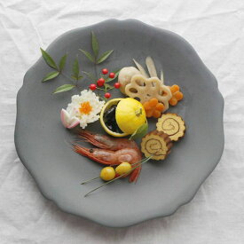 小田陶器 meimei-ware(メイメイ-ウェア) 25.5cm盛皿 輪花 黒錆 日本製 美濃焼 和食器 丸皿 丸プレート