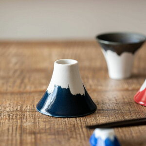 富士山型ぐい呑 青釉 おみやげ インバウンド 日本製 美濃焼 和食器 湯のみ 湯呑み フリーカップ タンブラー