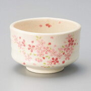 桜紋が美しい抹茶碗