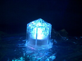 光る氷ライトキューブパーティー 披露宴の演出に　光る氷・ライトキューブ・クリスタルキャンドル・高輝度ブルーをお安く！【24個入】