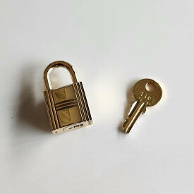 HERMES エルメス カデナ 110 鍵 セット 南京錠 ゴールド ロック ブランド 送料無料 中古 カギ キー トゴ ゴールド金具 レザー 本革 バーキン ケリー ボリード パドロック 鍵 クローシュ バッグアクセサリー バッグチャーム バック ブランド 美品 母の日 金 ゴルド