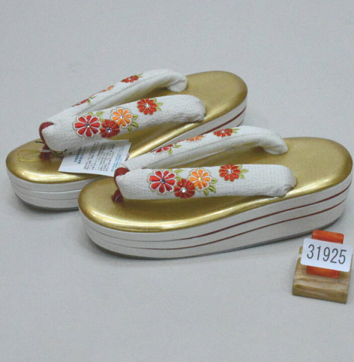 楽天市場】草履 ヒール高 桂 由美 菊刺繍 白 フリーサイズ 適合  