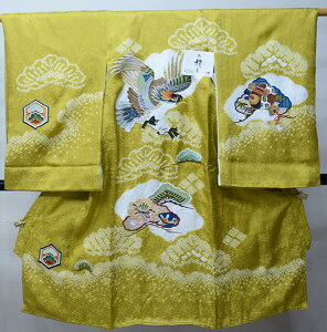 お宮参り 産着 男児 正絹 のしめ 着物 高級 綸子地 絞り 総刺繍 鷹 辛子色 男の子 祝着 一つ身 掛け着 初着 新品(株)安田屋 NO42692