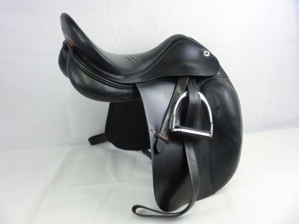 【中古】プレステージ 鞍 ジョーラン ヘルメット ブーツ 乗馬用品 N2252062 | ReRe（安く買えるドットコム）