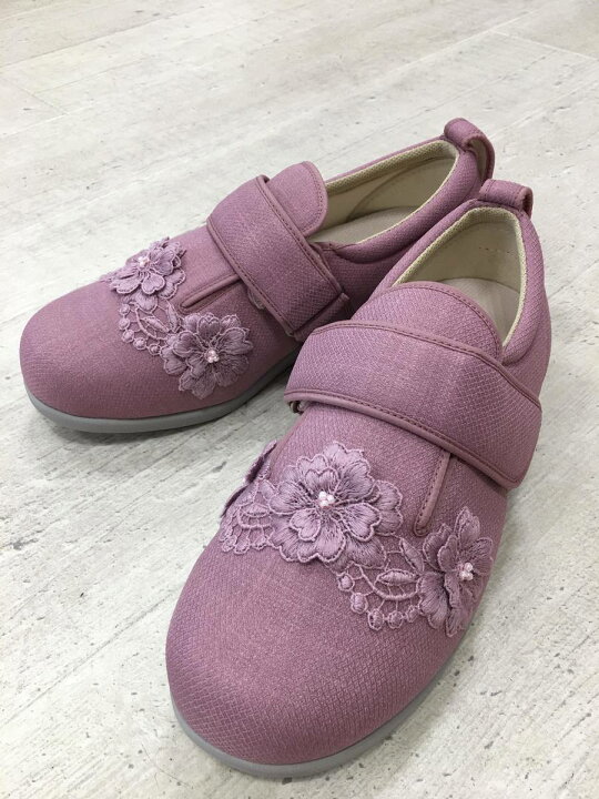 楽天市場 あゆみちゃん ピンク ３ｅ ｓｓ ３ｌ 日本製レースの付いた 可愛い 介護シューズ徳武産業 かわいい おしゃれ 母の日 敬老の日 ギフトオブハートやすらぎ