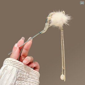 かんざし ヘアアクセサリー 狐 和装小物 揺れる タッセル モコモコ素材 上品 存在感 髪飾り 一本差し 浴衣 着物 成人式 お出かけ ギフト プレゼント 普段使い 披露宴 結婚式 二次会 卒業式 入学式 お呼ばれ フェイクファー 簪 アクセサリー 贈り