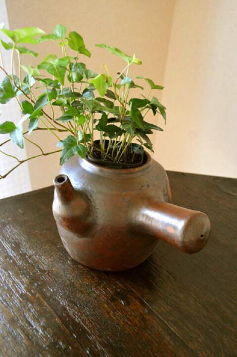 楽天市場 フラワースタンド プランター 花器 鉢 植木鉢 小物入れ アジアン雑貨 バリ 手作り素焼き鉢 急須型 キッチンシリーズ おしゃれ エスニック リゾート アジアンインテリア インテリア雑貨 デザイン雑貨 バリ風 アジアン家具 雑貨のヤヤパプス