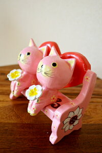 ★レビューで特典★置物 置き物 オブジェ オーナメント 飾り アンティ?ク アニマル アジアン雑貨 バリ 猫 ♪カップル花持ちネコ(ハートベンチ・ピンク)♪ おしゃれ リゾート トライバル ホ