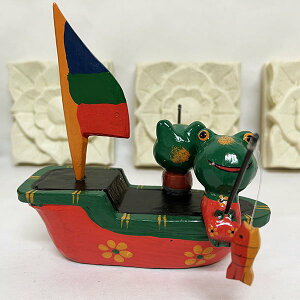 ★レビューで特典★アジアン バリ 雑貨 ♪ヨットで釣りペアカエル♪ インテリア おしゃれ エスニック 置き物 オブジェ 動物 アニマル 木製