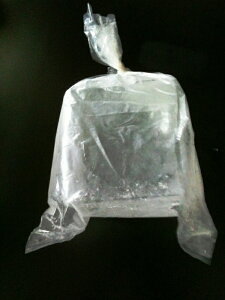 �鎭�R�n���X �X������̕X �L���[�u�A�C�X 1.9kg 1�іډ�1/2�@�X�� ���ꍫ���
