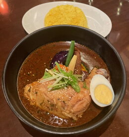 チキンレッグスープカレー 2食入 黒スープ 銀座発 スープカレー専門店イエロースパイス ミシュラン東京 ビブグルマン獲得 冷凍カレー 凍眠 簡単 お取り寄せグルメ カレーセット ギフト