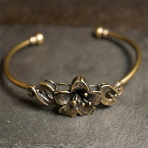   uXbg ߉\ ANZT[  N? oO gȐ^J̃}`bNȉԂ̃uXbgAȃnhWG[A{w~AX^C̉Ԃ̌`̃u