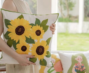 インテリア 雑貨 装飾 飾り クッション 座布団 カバー 枕 寝具 おしゃれ かわいい シンプル 韓国 上品 高級 部屋 ソファー ベッド ひまわり チューリップ 綿 生地 バック バッグ ファッション