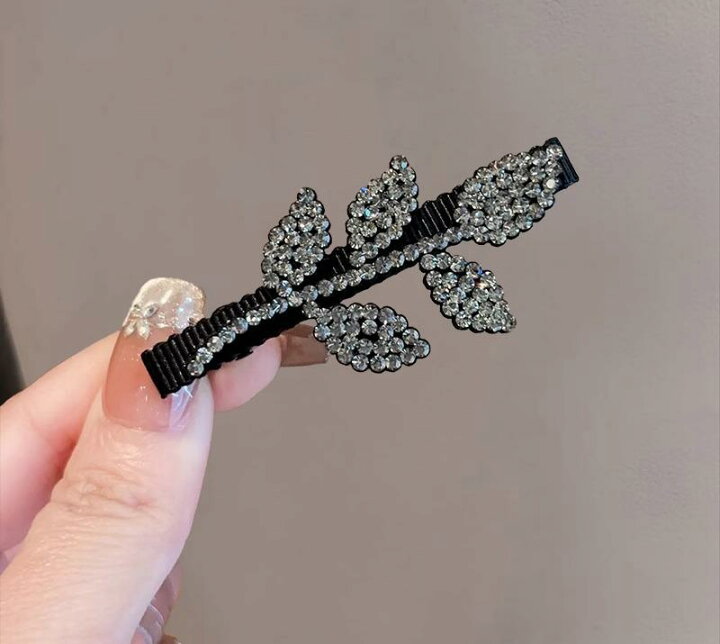 レディース ファッション 女性 かわいい おしゃれ 韓国 高級 ギフト プレゼント アクセサリー ジュエリー 髪飾り ヘアピン シンプル クリスタル キラキラ ラインストーン フラワー 花 クリップ 装飾