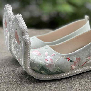 靴 レディース 漢服シューズ 和風シューズ フラットヒール キャンバス 民族風 花柄 刺繍 布製 インソール 尖頭 普段使い レトロ 調節可能 ホワイト系 グリーン系 レッド系