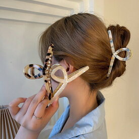 バンスクリップ ヘアクリップ 大きめ しっかり 特大 韓国 髪留め 大 ヘアアクセサリー 大人 シンプル 大きい ミニ おしゃれ 海外 くすみ 可愛い かわいい ヘアゴム シュシュ ヘアークリップ お団子 毛量多い 流行り シンプル 結婚式 ギフト